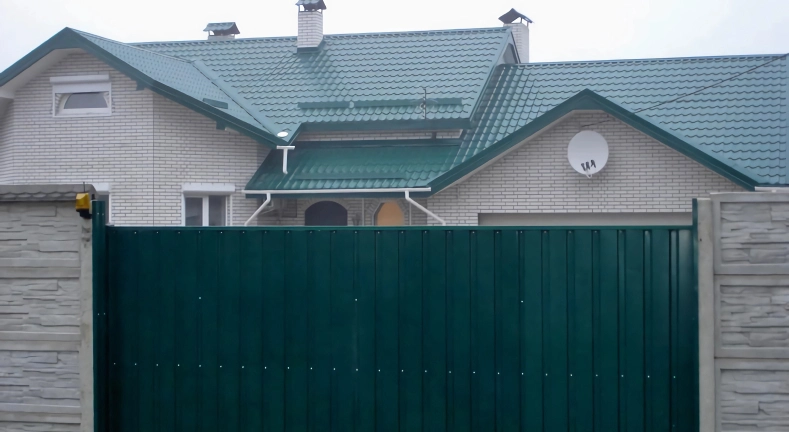 Профнастил для кровли частных домов от компании «Меркор»