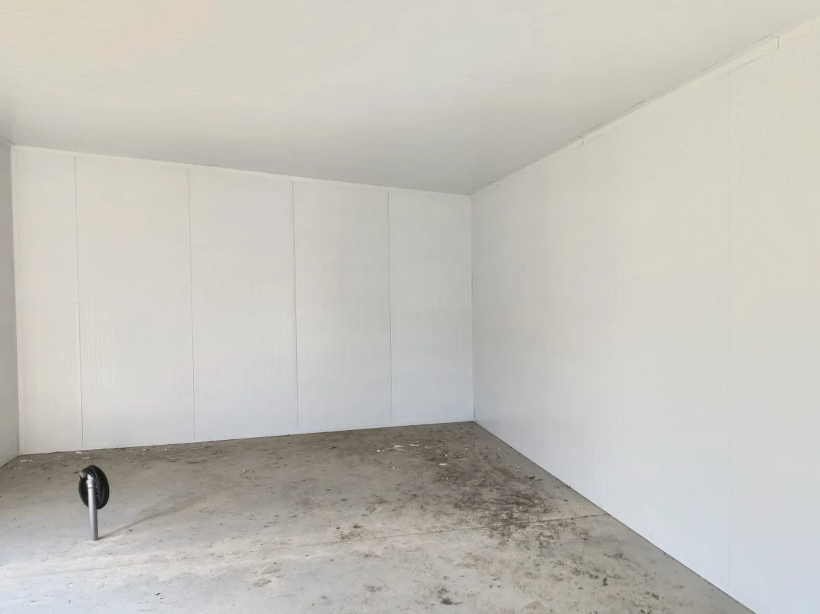 Современная бескаркасная камера из сэндвич-панелей PIR — проект «Меркор»